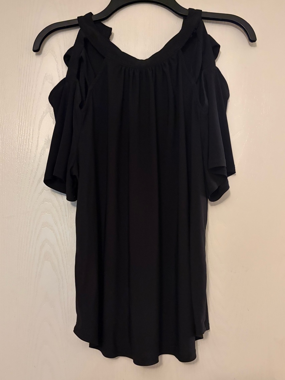 AUW Black Cold-Shoulder Camisole Top
